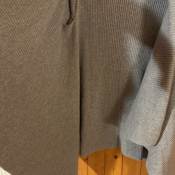 Del Santo Italian Cashmere Sweater - Picture 5 of 6